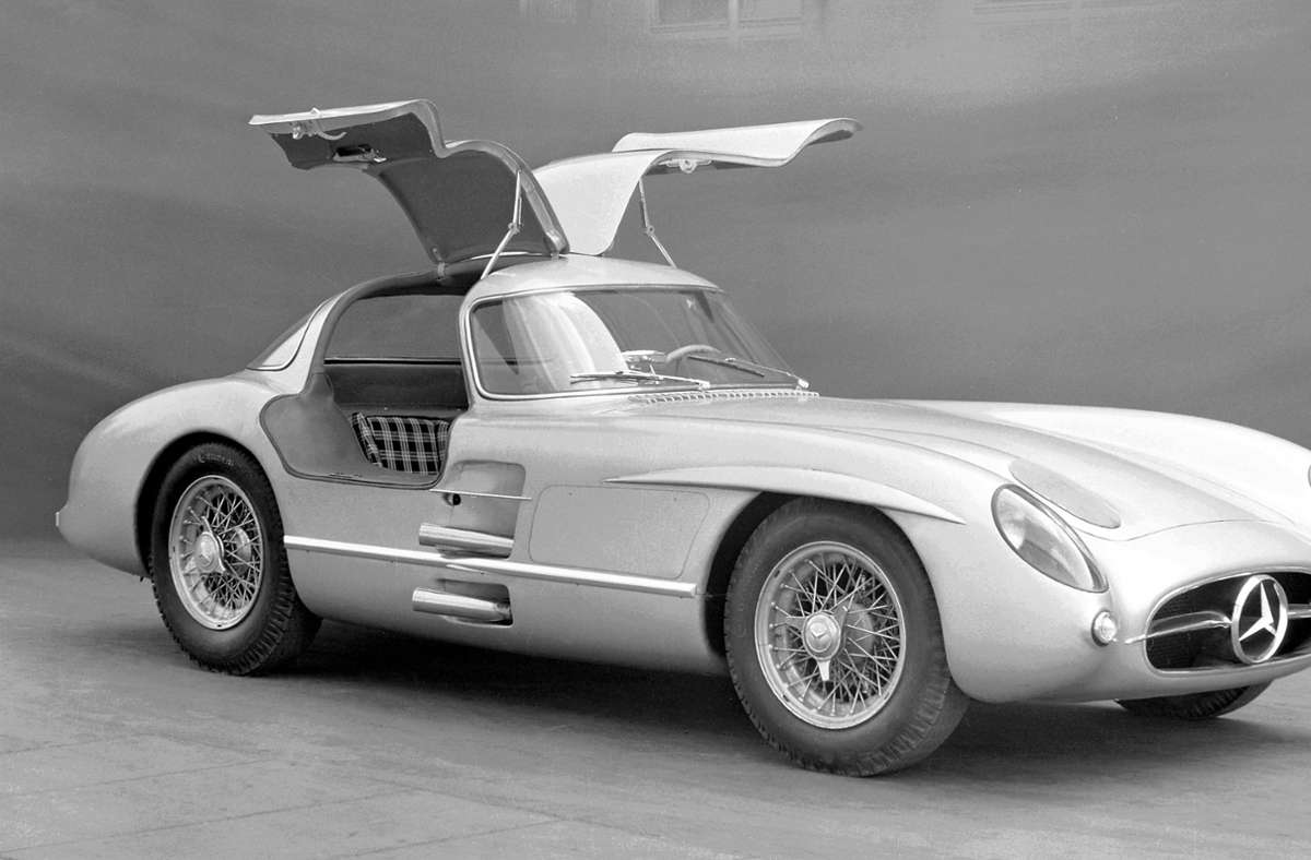 Das Auto aus dem Jahr 1955 wurde an einen privaten Sammler versteigert. Diese Ikone der Automobilgeschichte ist eine Rarität und einer von nur zwei Prototypen, die damals gebaut wurden.