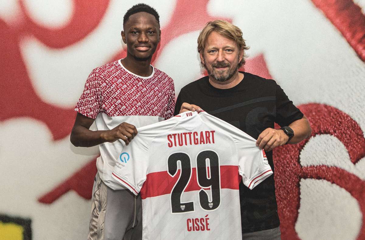 Momo Cissé (li.) ist neu beim VfB Stuttgart. Der 17-jährige Flügelstürmer kommt von Le Havre AC.