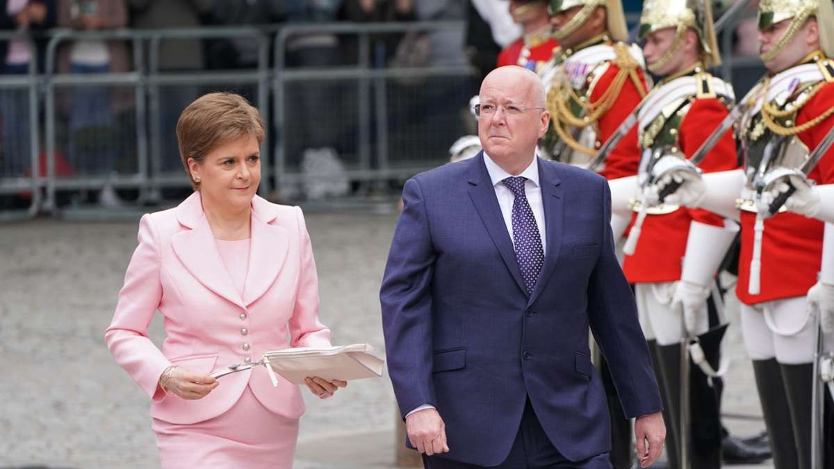 Kriminalität: Berichte: Mann schottischer Ex-Regierungschefin angeklagt