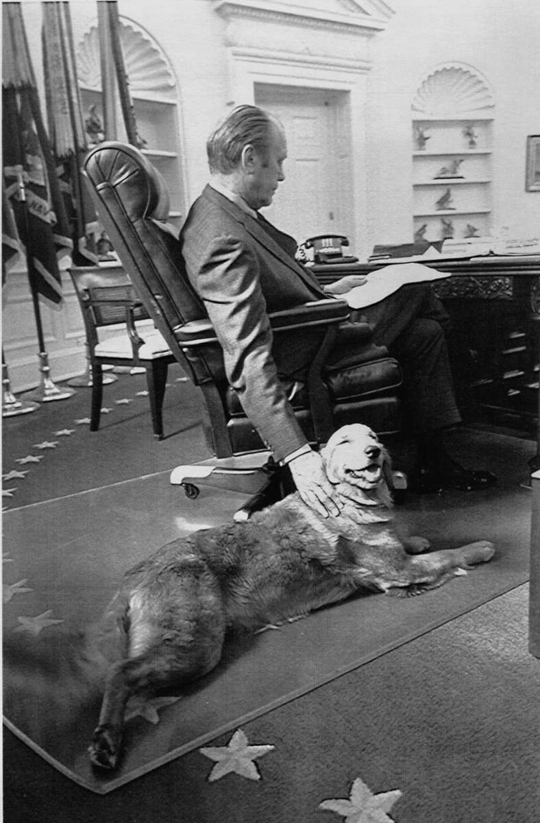 Auf den schönen Namen Liberty hörte der Golden Retriever von Gerald Ford. Der Hund war oft dabei, wenn der Präsident im Oval Office Gäste empfing.