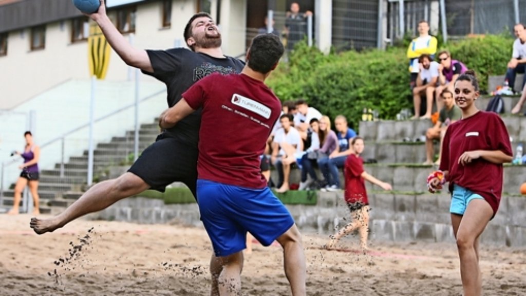 Beachhandball: Homies setzen   nur den Auftakt in den Sand