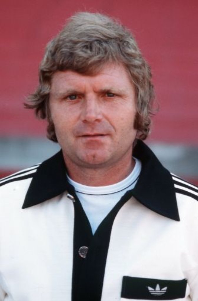 Aufatmen am Neckar: In der Saison 80/81 ist Jürgen Sundermann wieder da - und bleibt bis 1982.