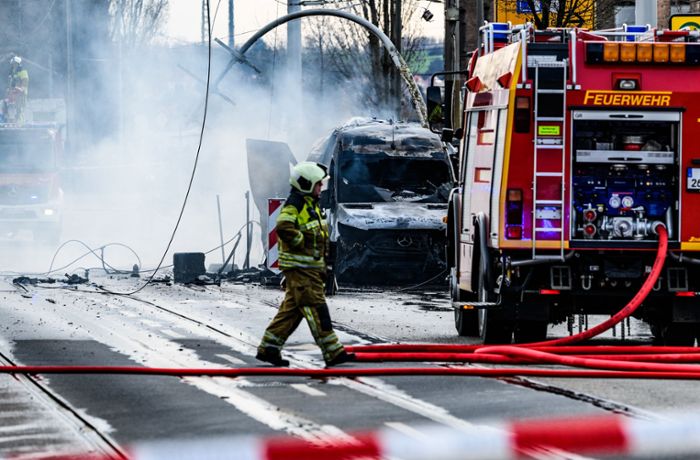 Dresden: Explosionen   nach Brand an Gasleitung