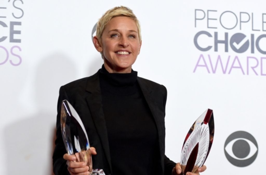 Moderatorin Ellen DeGeneres erhielt für ihr humanitäres Engagement und für ihre Moderationskünste Trophäen.