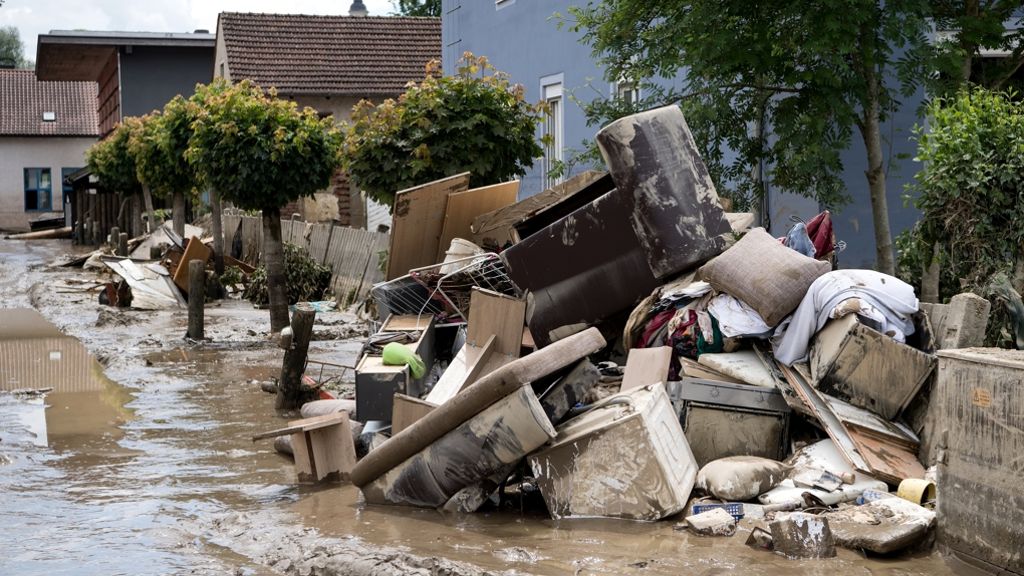 Überflutungen in Niederbayern: Flut fordert siebtes Todesopfer
