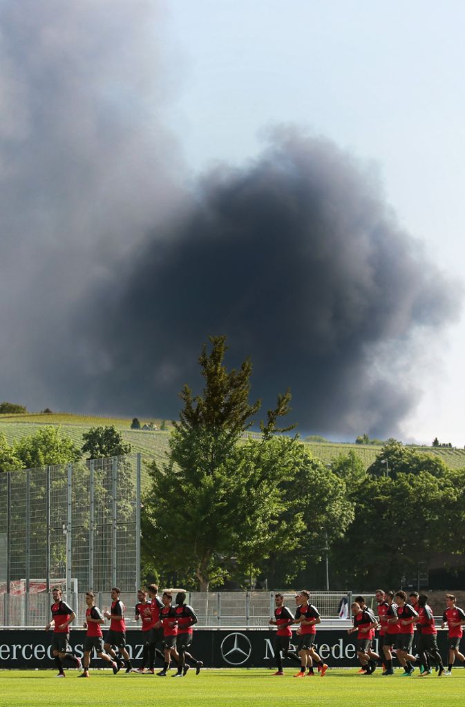 Die Rauchwolke des Großbrands in Waiblingen war auch von Bad Cannstatt aus gut zu sehen.