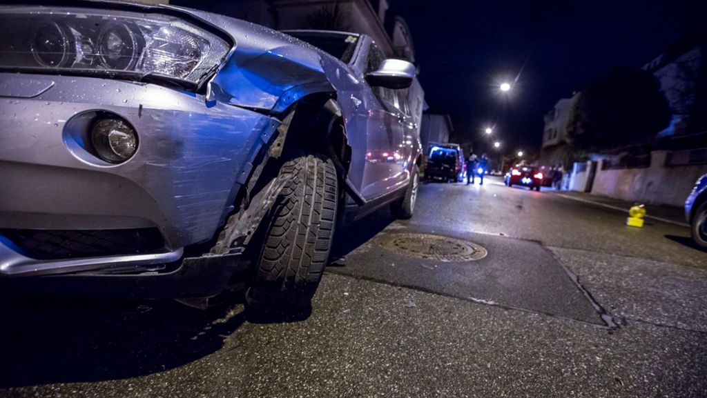 Alkoholunfall in Stuttgart-Süd: 21 000 Euro Blechschaden wegen zwei Promille