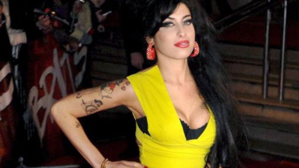  Im Londoner Stadtteil Camden Town fühlte sich Amy Winehouse am wohlsten. Am 14. September, dem Geburtstag der 2011 verstorbenen Sängerin, wird dort ein lebensgroßes Denkmal der Sängerin enthüllt. 