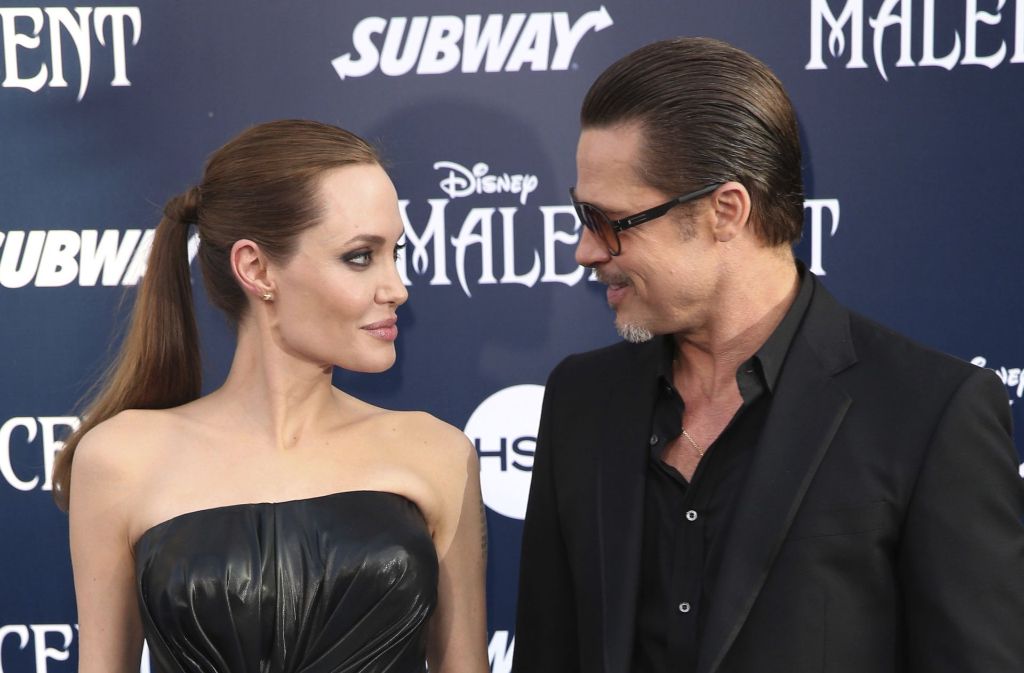Ein Bild aus besseren Zeiten: Angelina Jolie und Brad Pitt wollen sich scheiden lassen. Nun nutzte Jolie die Gelegenheit, um in einem emotionalen Interview den Familienzusammenhalt zu beschwören. Brad Pitt war not amused.