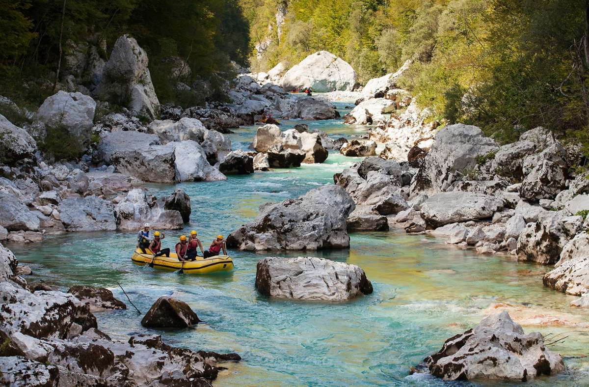 Rafting auf einem von Sloweniens Flüssen ist gerade im Sommer beliebt.