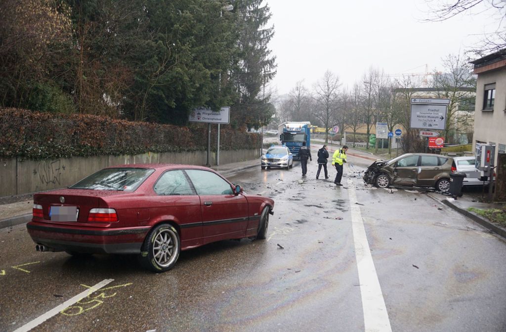Der 18-jährige BMW-Fahrer fuhr zu schnell und verlor die Kontrolle über sien Auto.