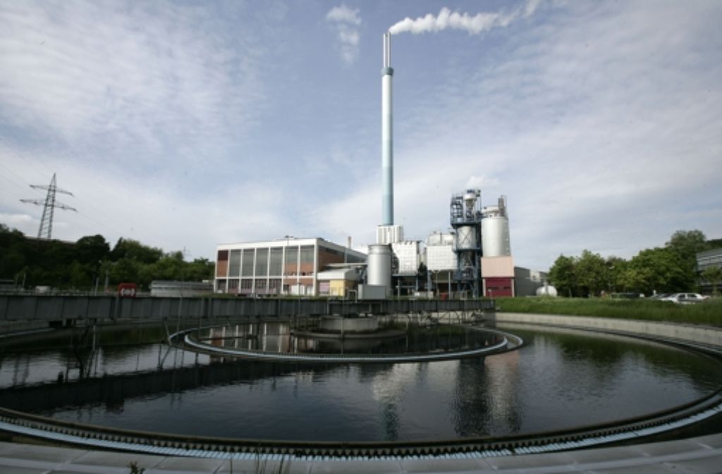 Stuttgart (auf dem Bild die Kläranlage Mühlhausen) und Heidenheim hatten 2002 mit ihren Abwasseranlagen umstrittene Crossborder-Leasing-Geschäfte gemacht. Das kann nun teuer werde. Foto: Achim Zweygarth