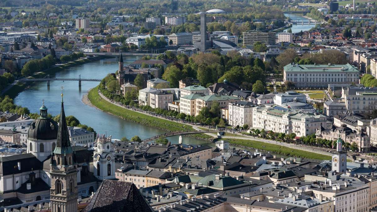  Für Teile Österreichs soll ein Lockdown für die gesamte Bevölkerung kommen. Die Zahl der Neuinfektionen erreichte wieder einen Rekord. 