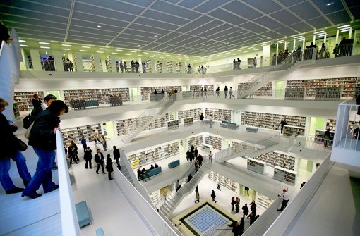 Die Stadtbibliothek Stuttgart überzeugt die Jury mit ihrem Zukunftskonzept. Impressionen der Bibliothek sehen Sie in unserer Bildergalerie. Foto: Achim Zweygarth