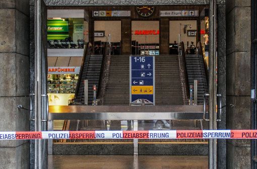 Kein Zutritt für Rabauken? Am Hauptbahnhof häufen sich derzeit die Delikte – diese Absperrung galt indes einer herrenlosen Tasche. Foto: SDMG