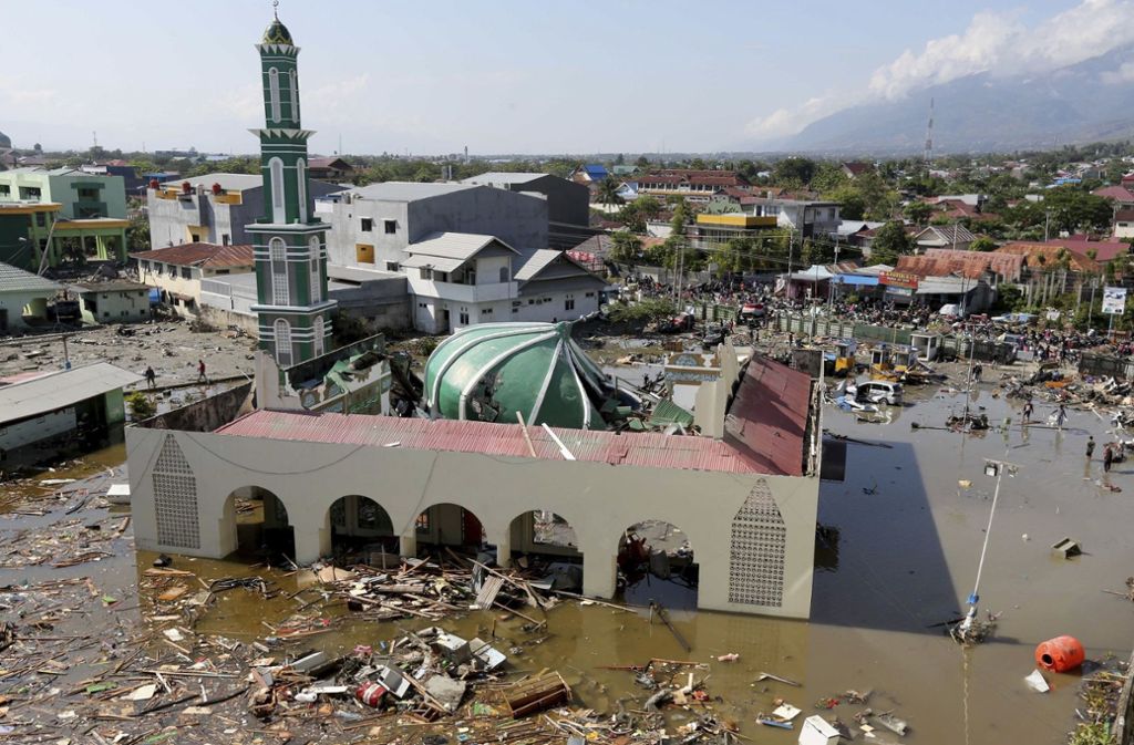Nach den jüngsten Naturkatastrophen in Indonesien wurde der zweiwöchige Notstand ausgerufen.