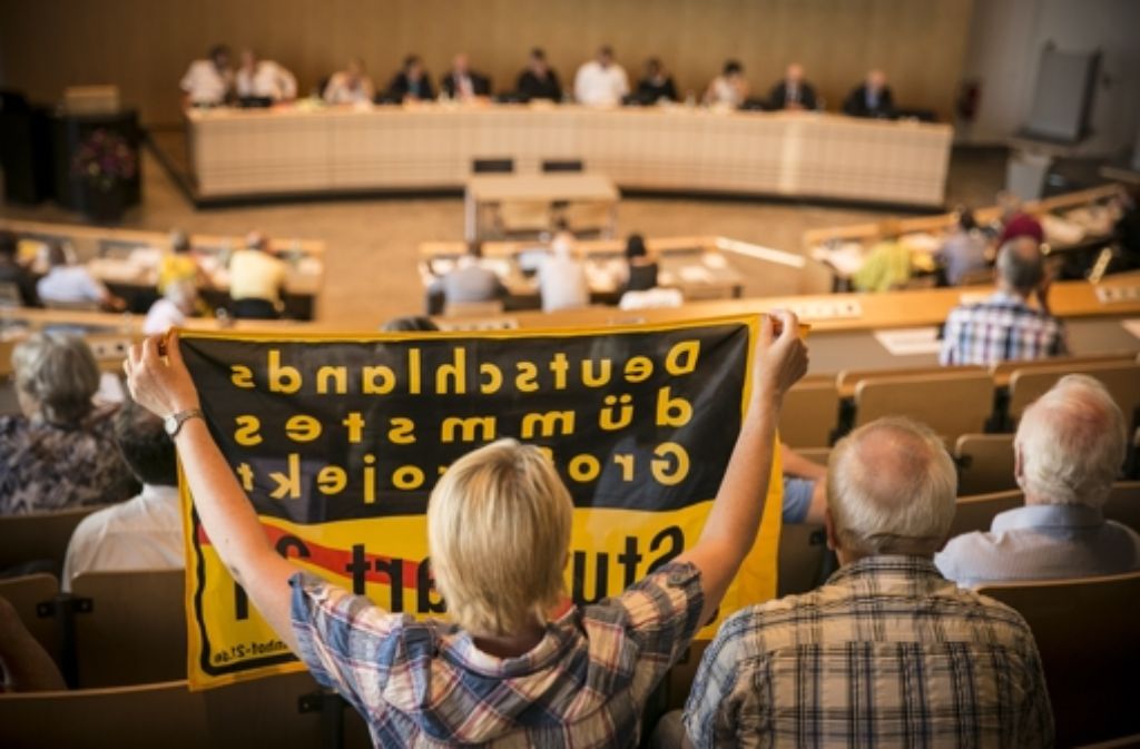 Der Gemeinderat hat die Bürgerbegehren 3 und 4 gegen das Großprojekt Stuttgart 21 Anfang Juli in einer turbulenten Sitzung abgelehnt. Foto: Lichtgut/Leif Piechowski