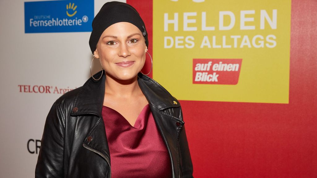  Im Alter von 29 Jahren ist die bekannte Bloggerin und Influencerin Mia de Vries in der Nacht auf Sonntag an den Folgen ihrer Brustkrebs-Erkrankung gestorben. 