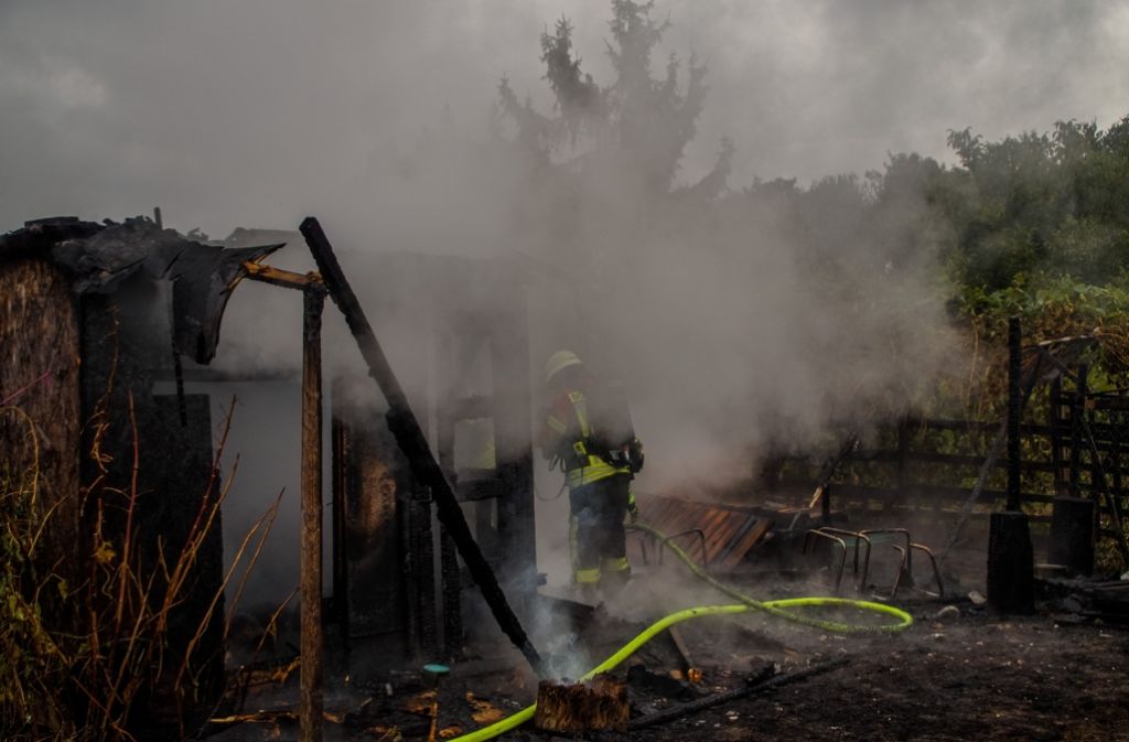 In Sindelfingen hat am Samstagmorgen ein Gartenhütte gebrannt.