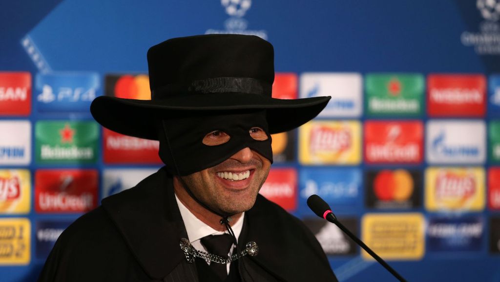 UEFA Champions League: Donezk-Trainer Paulo Fonseca tritt als Zorro vor die Presse