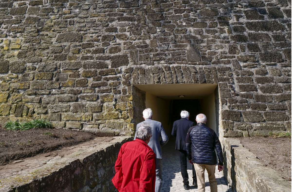 Zugang zu den Festungsmauern