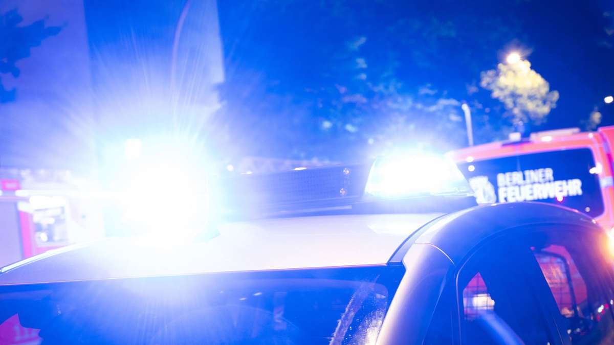 Toter in Ravensburg: 25-Jähriger liegt auf Straße und wird von Auto erfasst