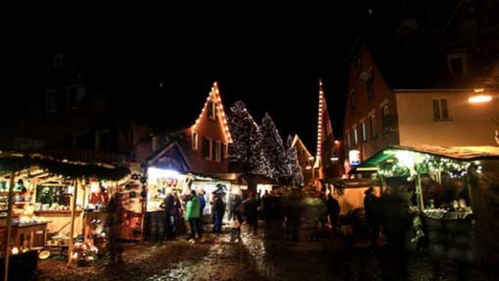 Blaulicht aus der Region Stuttgart: 2. Dezember: Messerattacke nach Weihnachtsmarkt