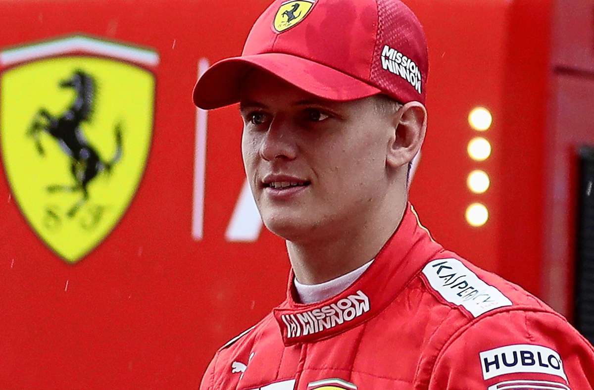 Mick Schumacher (* 22. März 1999 in Vufflens-le-Chateau): Der Sohn von Rekordweltmeister Michael Schumacher ordnete sich brav in den fließenden Nachwuchsverkehr ein, vom Kart über die Formel 4 in die Formel 3, seit 2019 besitzt der 21-Jährige ein Cockpit beim italienischen Prema-Racing-Team in der Formel 2. In der Formel 3 wurde Mick Schumacher 2018 Europameister, in der Formel 2 siegte er vergangenes Jahr im Sprintrennen in Ungarn – es blieb jedoch seine einzige Podiumsplatzierung, er belegte am Ende einen ernüchternden Rang zwölf im Gesamtklassement. Nicht nur, aber auch wegen seines berühmten Vaters durfte er bei den Tests in Bahrain einen Formel-1-Ferrari über die Piste lenken, zudem nahm ihn die Scuderia in ihr Förderprogramm auf. Doch die Zeit des Welpenschutzes ist abgelaufen: In dieser verkürzten Corona-Saison und maximal nächstes Jahr muss Mick Schumacher Ergebnisse abliefern. Er muss regelmäßig um Podestplätze kämpfen, er muss sein Potenzial präsentieren, sonst erlischt das Interesse der Teamchefs – nur wegen seines klangvollen Namens wird ihm in der Formel 1 nicht der rote Teppich zum Auto ausgerollt. „Mick besitzt eine realistische Chance auf ein Formel-1-Cockpit“, sagt Christian Danner, „aber er muss sich steigern und vorne mitmischen.“F1-Chance: 4 von 5 Reifen