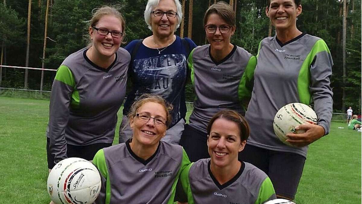 Faustball in Ditzingen: Ein Länderspiel zur verspäteten Jubiläumsfeier