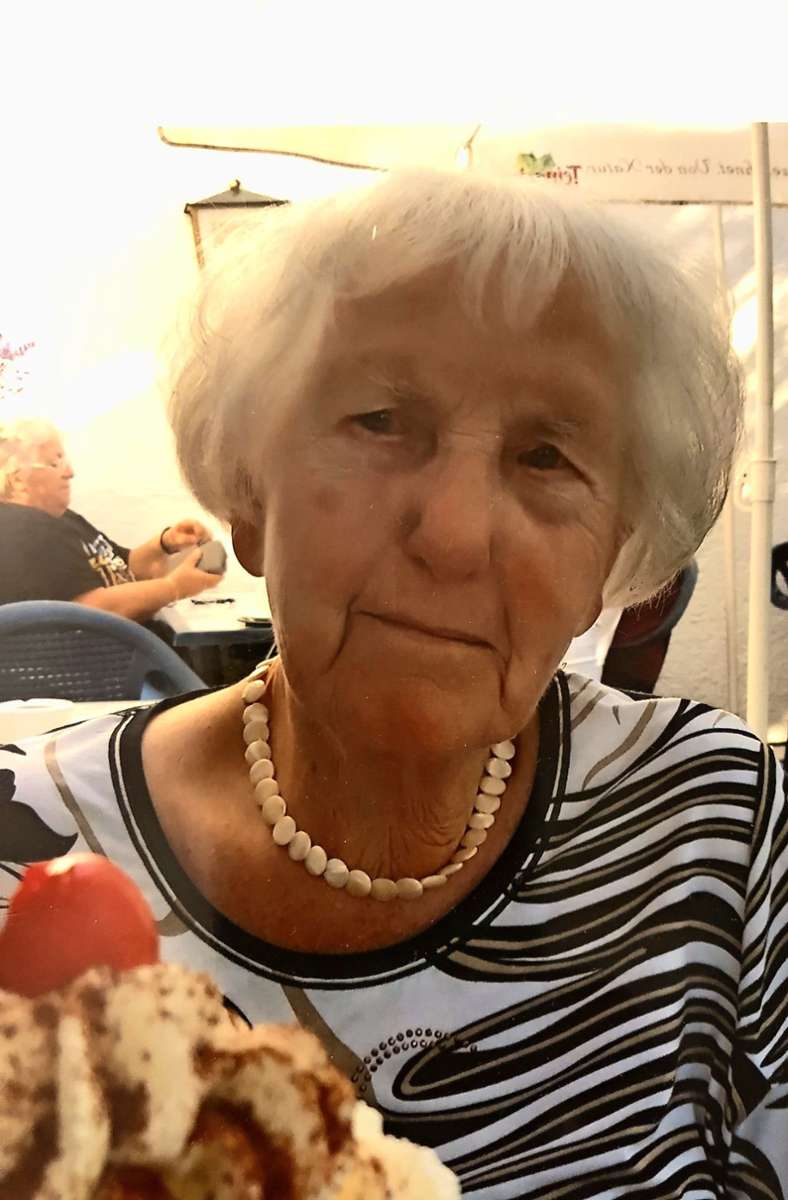 Lotte Schnurer ist 96 Jahre alt. Sie ist in Stuttgart-West aufgewachsen.