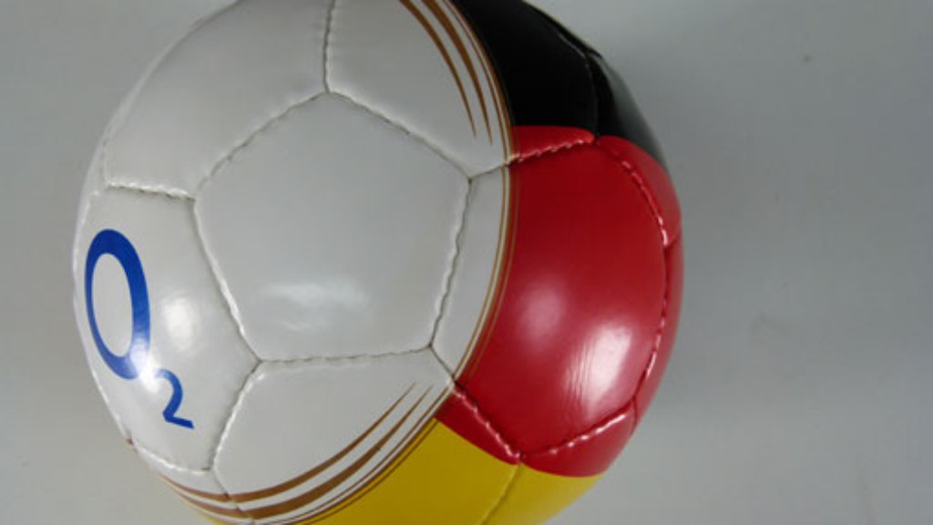 Toter Achtjähriger in Freiburg: Polizei sucht Fußball des Jungen
