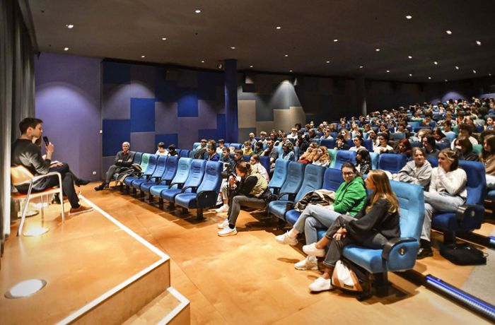 Stuttgarter Gymnasium feiert 150. Geburtstag: Für eine Lektion in Demokratie ins Kino