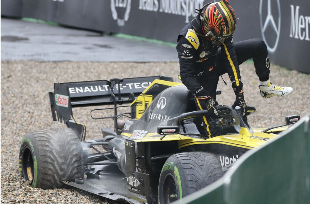 Auch Nico Hülkenberg stellte seinen Renault ungewollt mit einem kapitalen Karbonschaden an der Bande ab. Rausgerutscht, einfach so rausgerutscht war der Rennfahrer aus Emmerich.