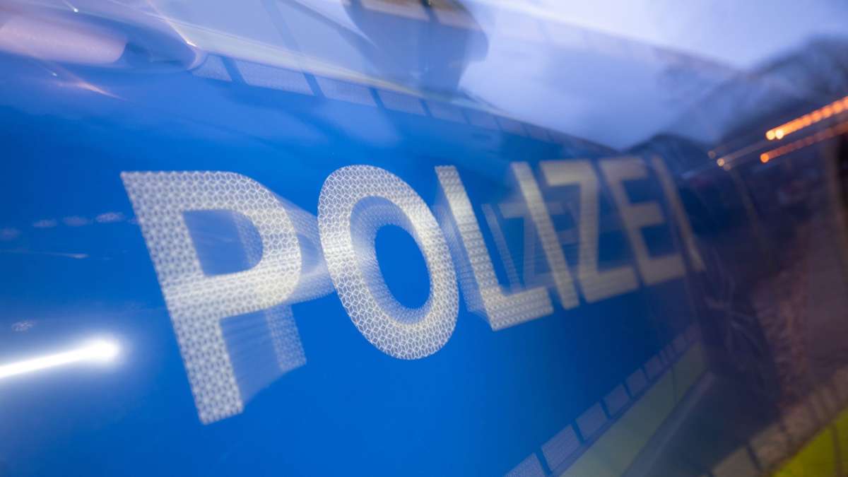 Bietigheim-Bissingen: BMW-Fahrer bringt Verletzten zur Arbeit und haut dann ab