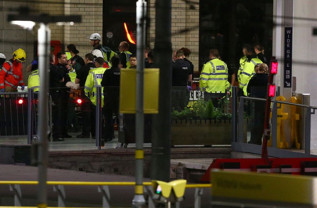 Bei einer Explosion auf einem Popkonzert in der britischen Stadt Manchester hat es am Montagabend Tote und Verletzte gegeben.
